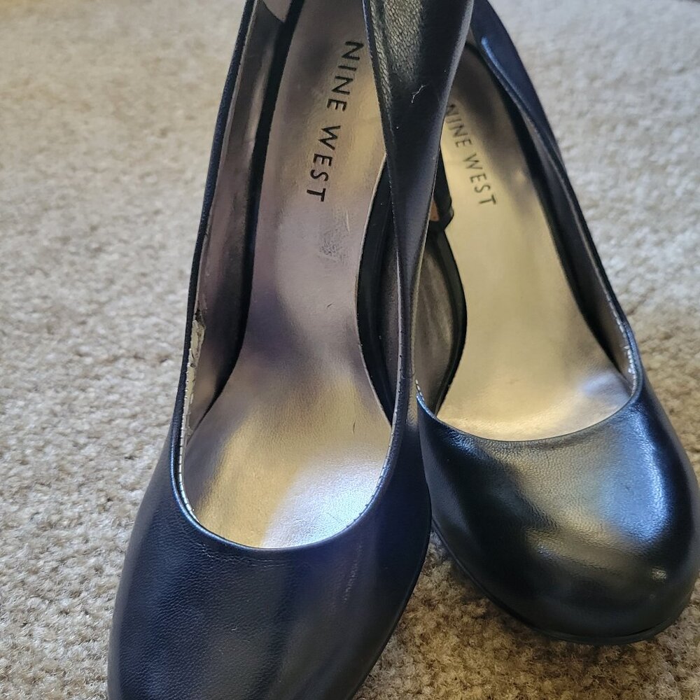 Nine West Women’s Leather Heels Round Toe Classic Pumps